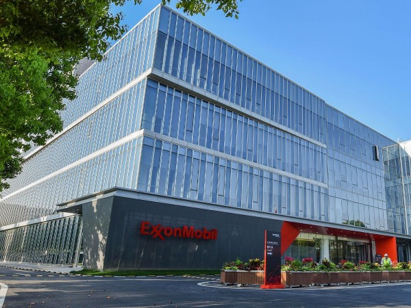 昆山新恒邦卷帘门参与埃克森美孚(太仓)新建项目建设