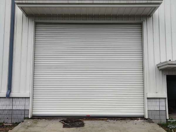 工业防风卷帘门走进烟台刀锋自动化设备有限公司